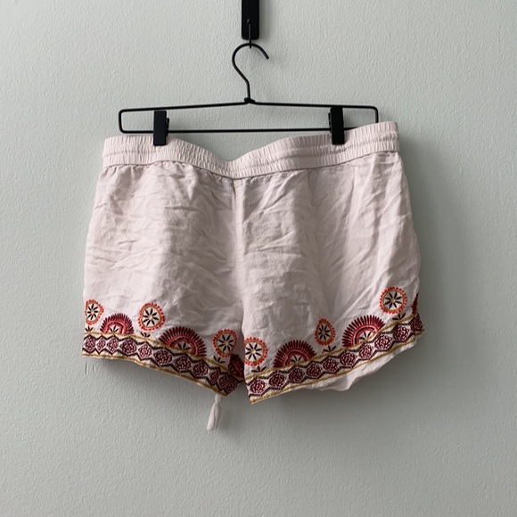 LOFT embroidered shorts - Picture 2 of 3